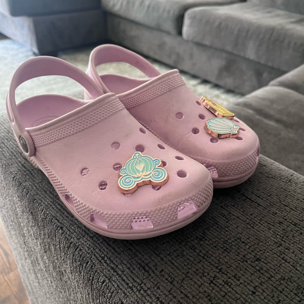 Kids Pink Clogs with Disney charms size 3